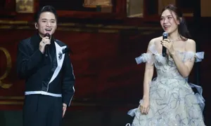 Mỹ Tâm, Phan Mạnh Quỳnh pha trò cùng hàng nghìn fan Mỹ Tâm, Phan Mạnh Quỳnh pha trò cùng hàng nghìn fan